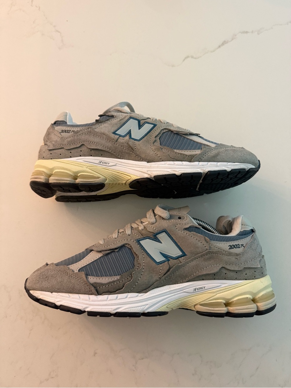 New Balance 2002R Gray Suede Mesh Sneakers men’s size 9.5